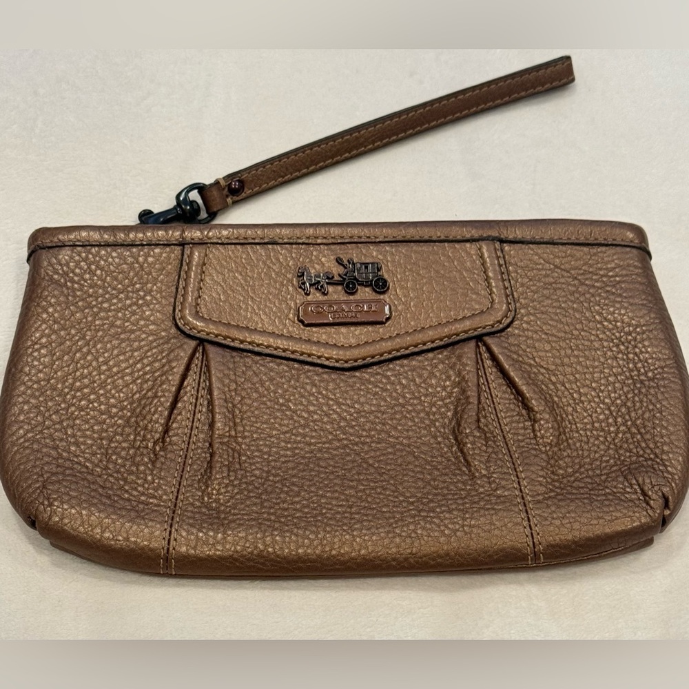 Coach Madison Metallic Bronze Pebbled Leather Large Wristlet Clutch Bag 46619